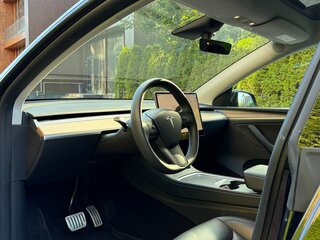 2023 Tesla Model Y Performance I, чёрный, 4800000 рублей, вид 4