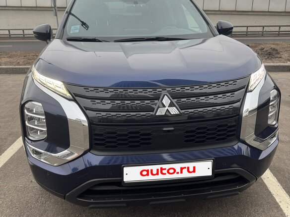 2022 Mitsubishi Outlander IV, синий, 2400000 рублей