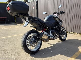 2021 BMW F 900 R, чёрный, 869000 рублей, вид 5
