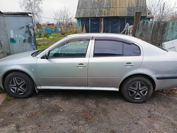 2003 Skoda Octavia I (A4) Рестайлинг, серебристый, 250000 рублей - вид 4