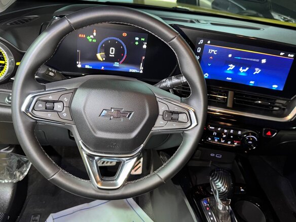 2023 Chevrolet Trax II, золотистый, 1620000 рублей - вид 12