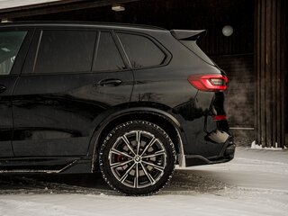 2021 BMW X5 40i IV (G05/G18), чёрный, 5990000 рублей, вид 3