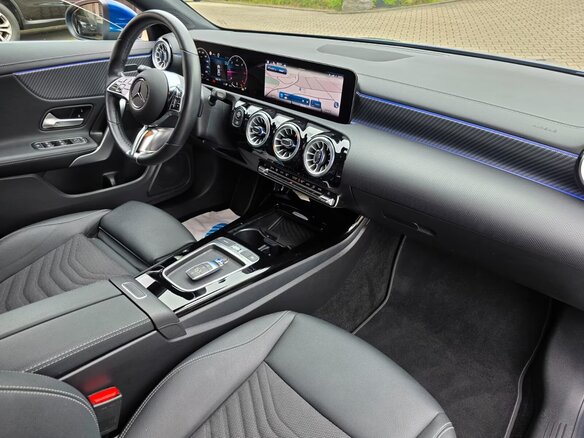 2024 Mercedes-Benz CLA 200 d II (C118, X118) Рестайлинг, синий - вид 4