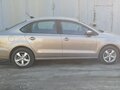 2017 Volkswagen Polo V Рестайлинг, бежевый, 1600000 рублей - вид 2