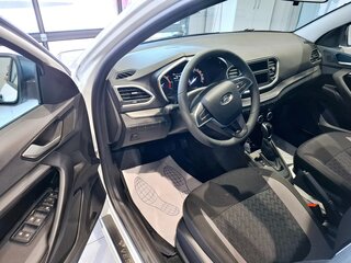 2026 Lada (ВАЗ) Vesta I Рестайлинг (NG), белый, 1576000 рублей, вид 3