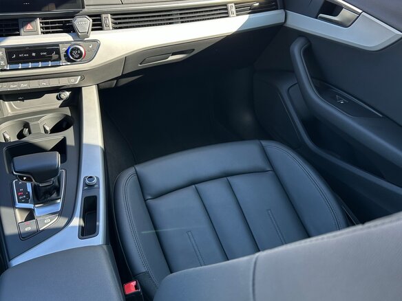 2021 Audi A4 35 TFSI V (B9) Рестайлинг, серый, 3550000 рублей - вид 17
