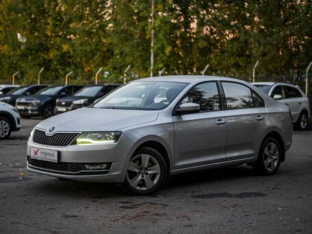 2017 Skoda Rapid I Рестайлинг, серебристый, 1066000 рублей, вид 1