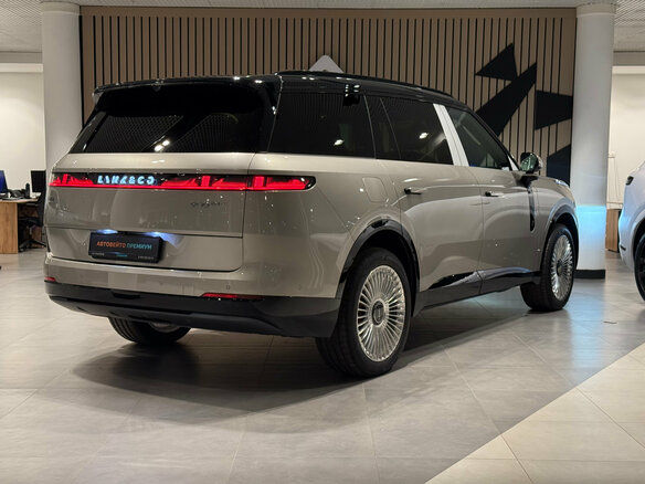 2026 Lynk & Co 900, серебристый, 8550000 рублей - вид 30