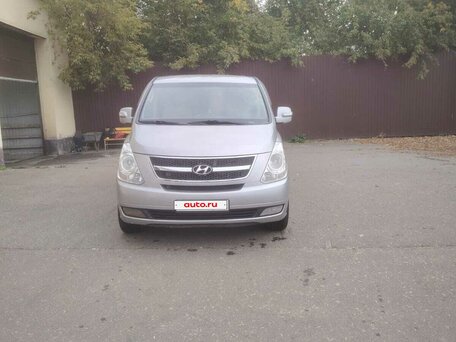 2014 Hyundai Grand Starex, серебристый, 1400000 рублей, вид 1