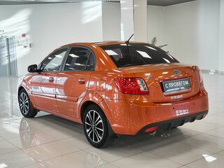 2010 Kia Rio II Рестайлинг, оранжевый, 550000 рублей, вид 4