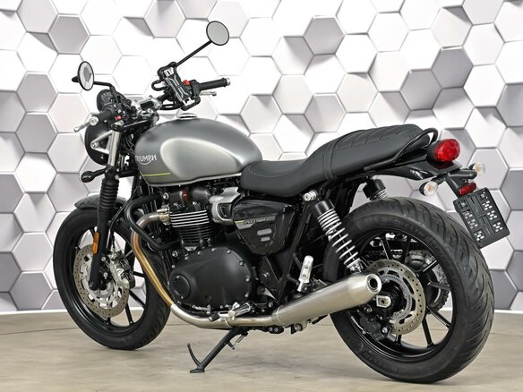 2023 Triumph Speed Twin, серый, 827000 рублей - вид 7
