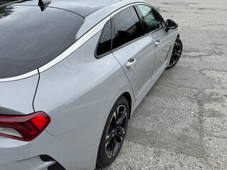 2021 Kia K5 III, серый, 2300000 рублей, вид 4