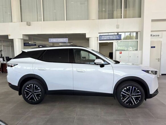 2026 Omoda C7, белый, 3499000 рублей - вид 3