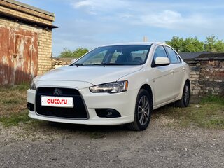 2013 Mitsubishi Lancer X Рестайлинг, белый, 1170000 рублей, вид 2