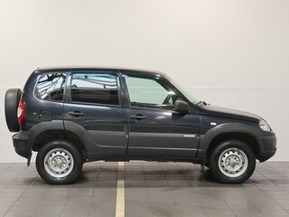 2018 Chevrolet Niva I Рестайлинг, чёрный, 499000 рублей, вид 5