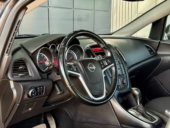 2011 Opel Astra J, серый, 729000 рублей - вид 13