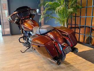 2024 Harley-Davidson CVO Street Glide, пурпурный, 5200000 рублей, вид 4