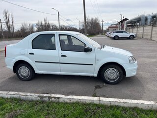 2010 Renault Logan I Рестайлинг, белый, 310000 рублей, вид 4