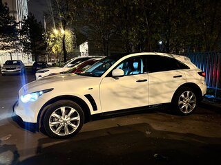 2010 Infiniti FX37 II (S51), белый, 1550000 рублей, вид 5