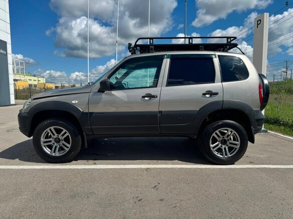 2020 Chevrolet Niva I Рестайлинг, серый - вид 3