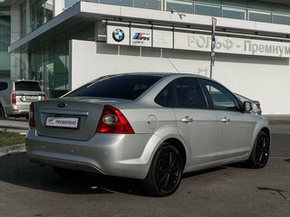 2010 Ford Focus II Рестайлинг, серебристый, 647000 рублей, вид 5