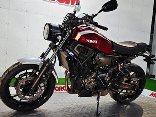 2017 Yamaha XSR700, красный, 610000 рублей, вид 3