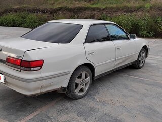 1998 Toyota Mark II VIII (X100), белый, 400000 рублей, вид 3