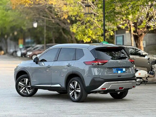 2023 Nissan X-Trail IV, серый, 2700888 рублей, вид 3