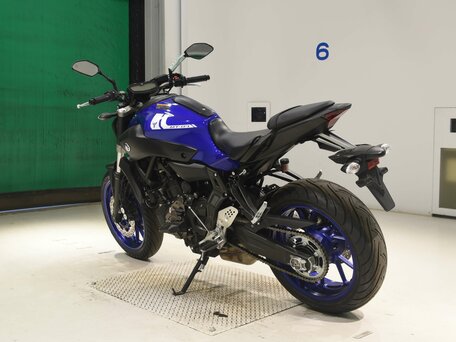 2017 Yamaha MT-07 (FZ-07), синий, 725000 рублей, вид 3
