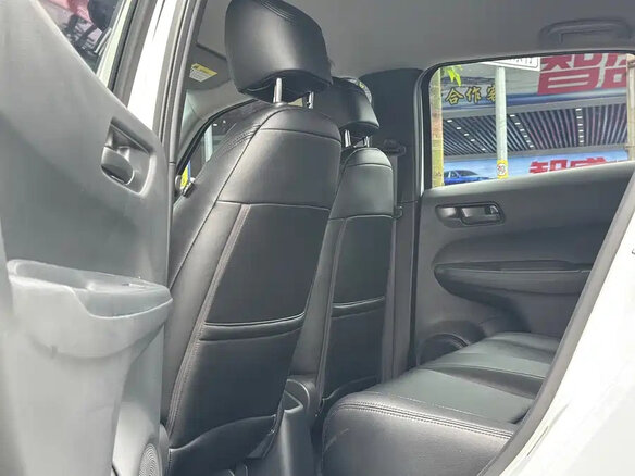 2024 Honda Fit Crosstar IV Рестайлинг, белый, 1140017 рублей - вид 5