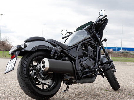 2024 Honda CMX 1100 Rebel, серый, 900000 рублей, вид 4