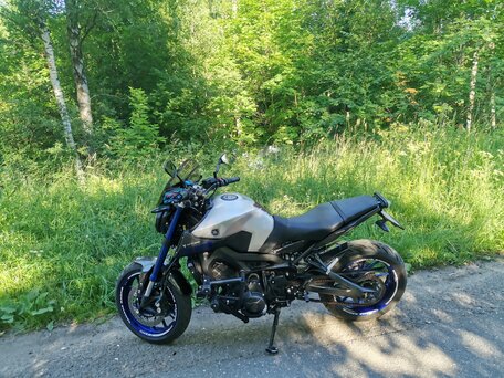 2016 Yamaha MT-09 (FZ-09), серый, 710000 рублей, вид 2