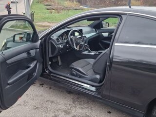 2015 Mercedes-Benz C-Класс 180 III (W204) Рестайлинг, чёрный, 1550000 рублей, вид 3