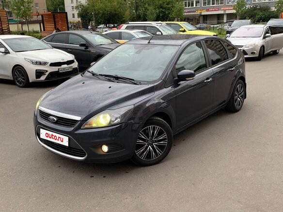 2010 Ford Focus II Рестайлинг, серый, 750000 рублей - вид 1