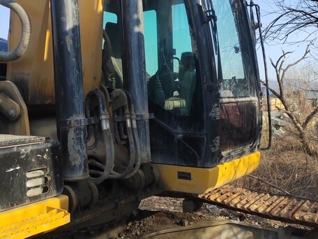 2017 Caterpillar 320D2 L, жёлтый, 6430000 рублей, вид 1