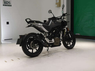 2020 Husqvarna Svartpilen 250, серый, 300000 рублей, вид 5
