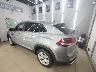 2021 Volkswagen Atlas Cross Sport I, серый, 3500000 рублей, вид 1
