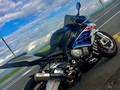 2018 BMW S 1000 RR, белый, 1600000 рублей, вид 1