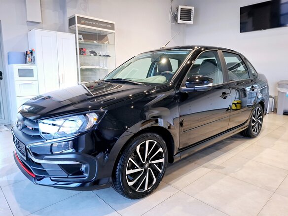 2026 Lada (ВАЗ) Granta Sport I Рестайлинг, чёрный, 1646000 рублей - вид 2