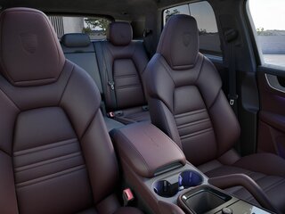2026 Porsche Cayenne III Рестайлинг, бежевый, 21930200 рублей, вид 3
