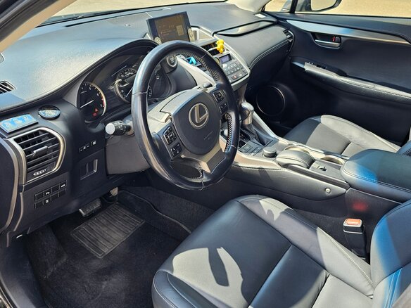 2015 Lexus NX 200 I, чёрный, 2400000 рублей - вид 4