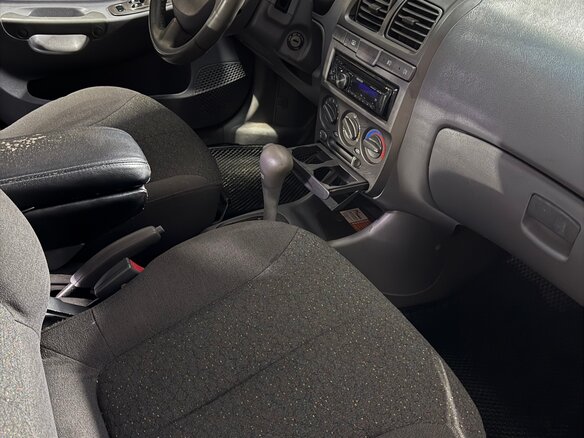 2004 Hyundai Accent ТагАЗ II, серебристый, 330000 рублей - вид 4