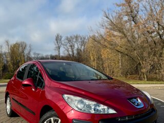 2008 Peugeot 308 I, красный, 450000 рублей, вид 3