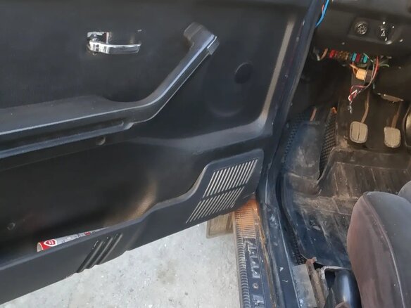 1996 Lada (ВАЗ) 2121 (4x4) I Рестайлинг, красный, 250000 рублей - вид 6