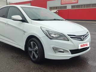 2014 Hyundai Solaris I Рестайлинг, белый, 630000 рублей, вид 3