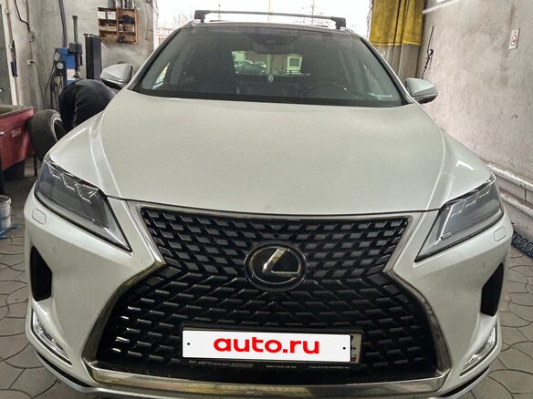 2020 Lexus RX 300 IV Рестайлинг, белый, 4850000 рублей - вид 2