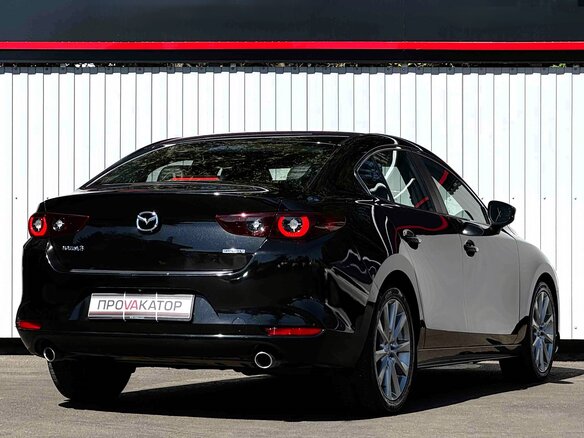 2022 Mazda 3 IV (BP), чёрный, 2147000 рублей - вид 6