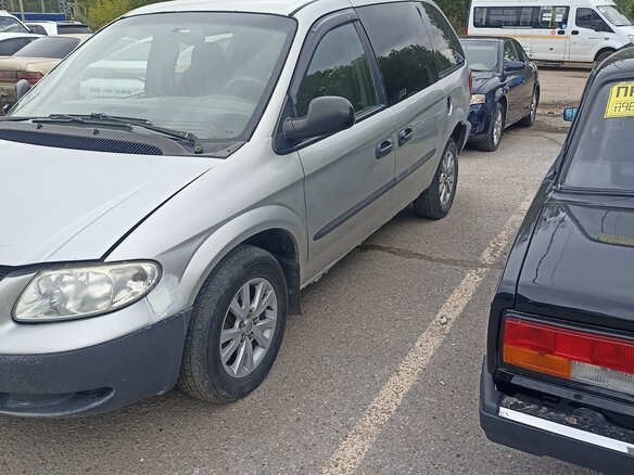 2004 Chrysler Voyager IV, серый, 280000 рублей - вид 5