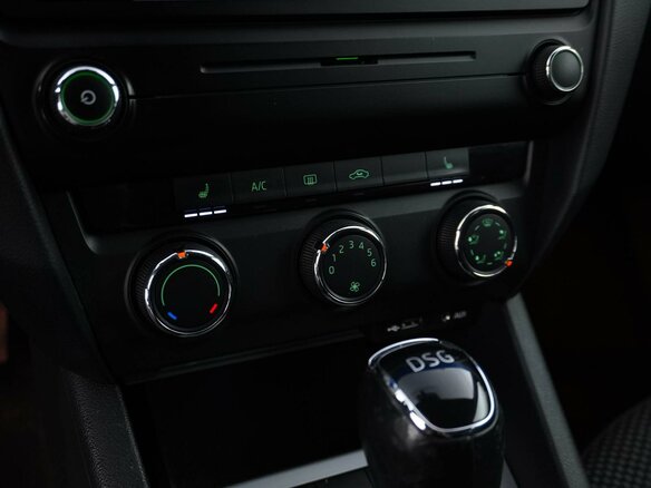 2013 Skoda Octavia III (A7), белый, 1099654 рублей - вид 11
