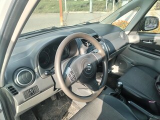 2010 Suzuki SX4 I (Classic) Рестайлинг, белый, 720000 рублей, вид 5